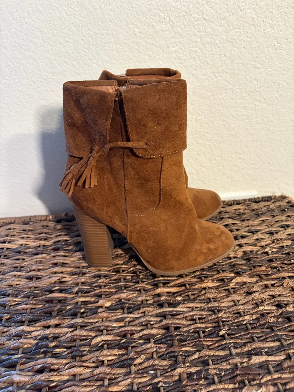 Women's Suede Tassel Ankle Boots - Brown